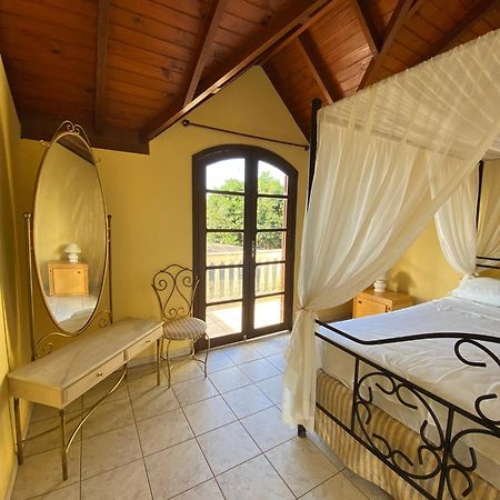 Hotel Velha Corte São José dos Pinhais Buitenkant foto
