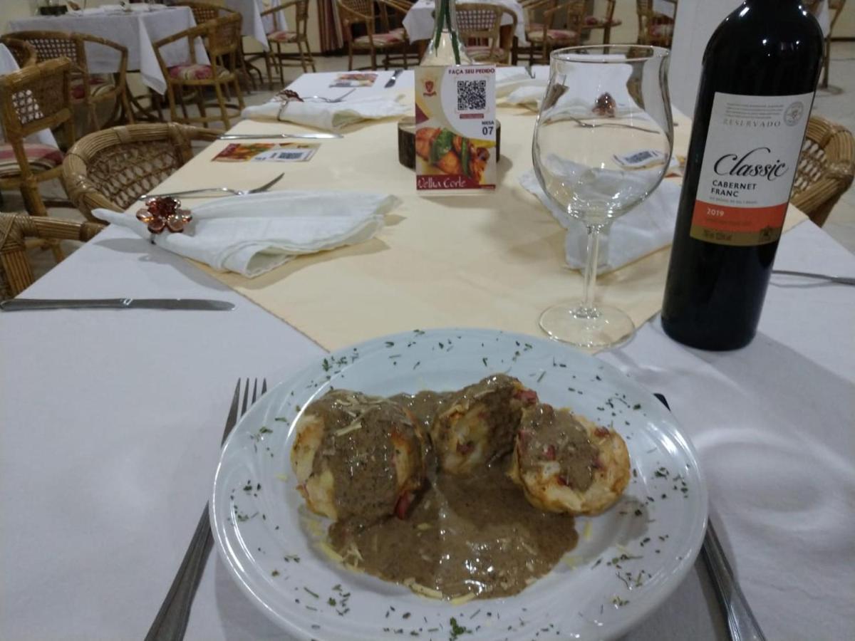 Hotel Velha Corte São José dos Pinhais Buitenkant foto