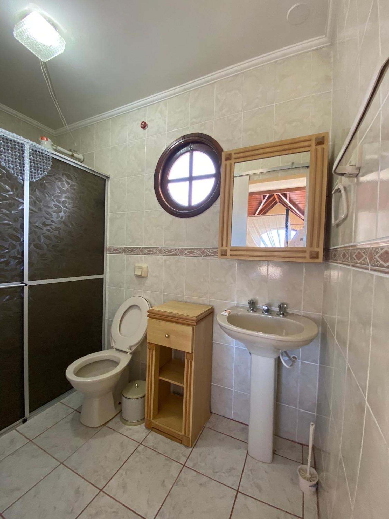 Hotel Velha Corte São José dos Pinhais Buitenkant foto