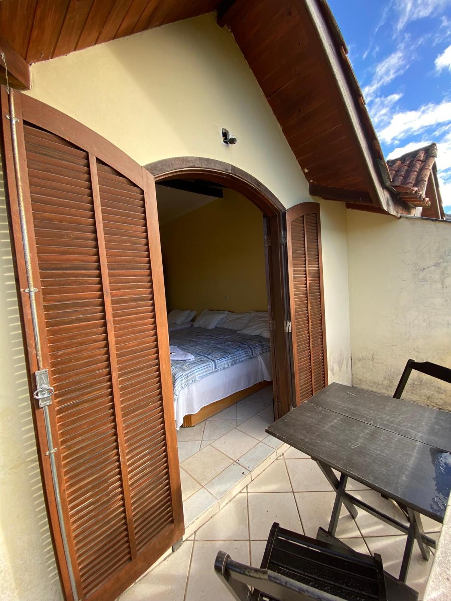 Hotel Velha Corte São José dos Pinhais Buitenkant foto